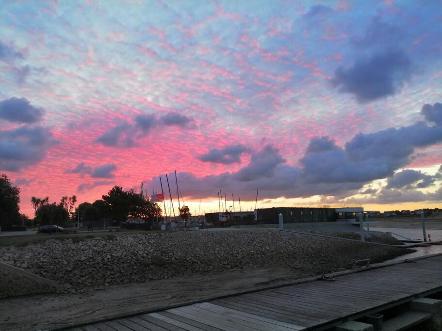 Gites Des Isles - Le Jersey บาร์เนอวีย์-แกร์เตอเร ภายนอก รูปภาพ